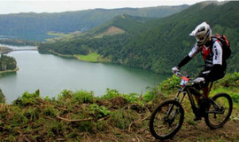 Sete Cidades Adventure: trekking & mountain biking