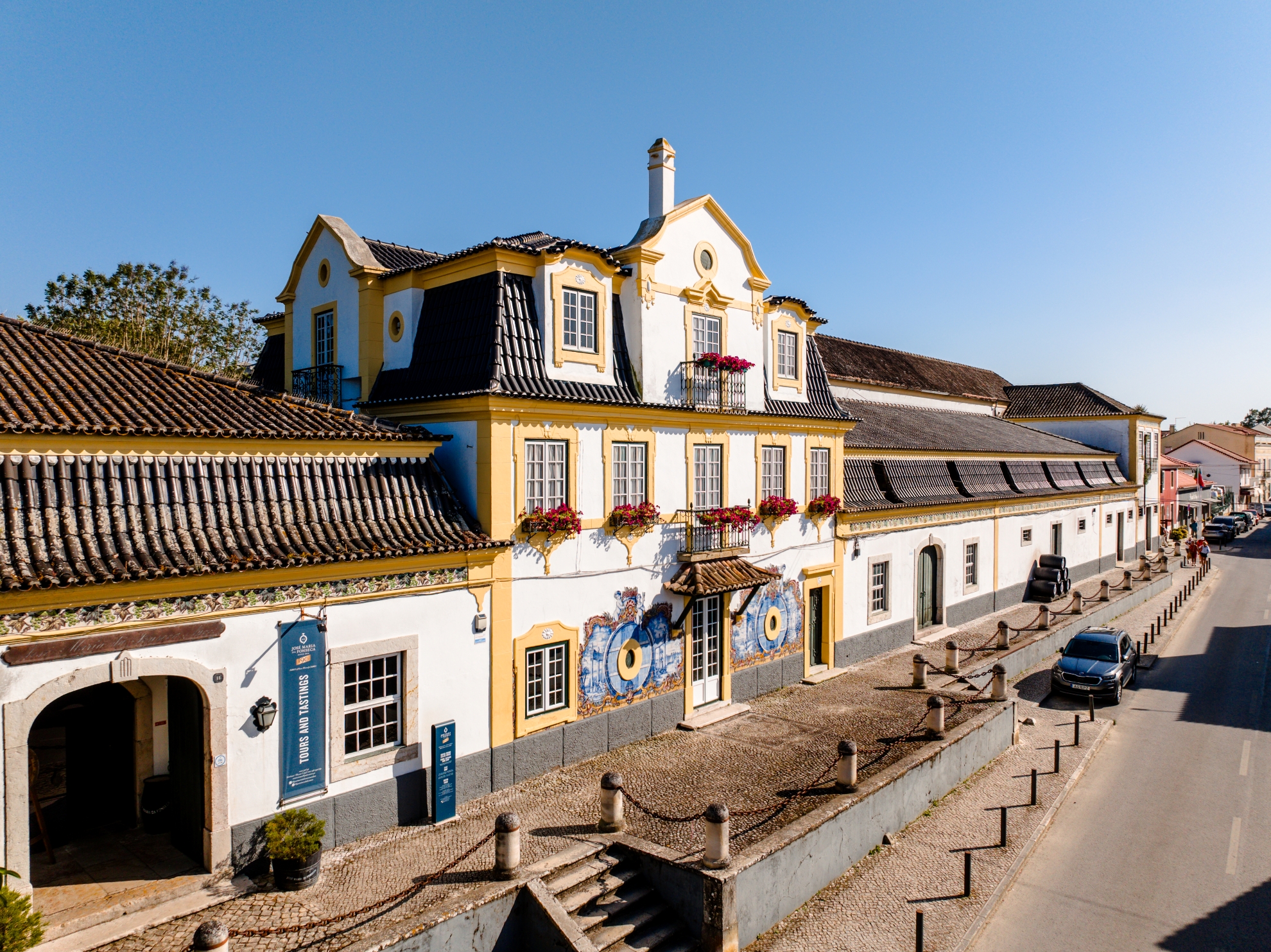 Wine & Heritage with a Winemaking Family