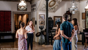 Wine & Heritage with a Winemaking Family